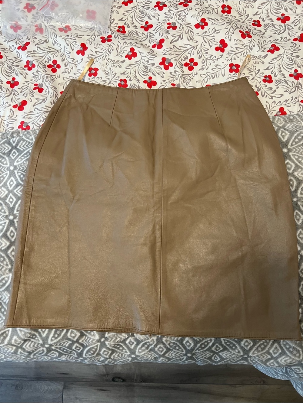 Wilson’s Leather Women’s Beige Leather Skirt (12)